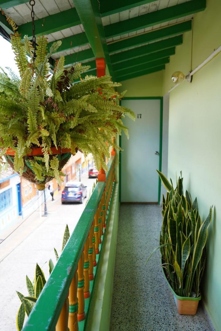 Hotel Casa Verde Guatapé エクステリア 写真